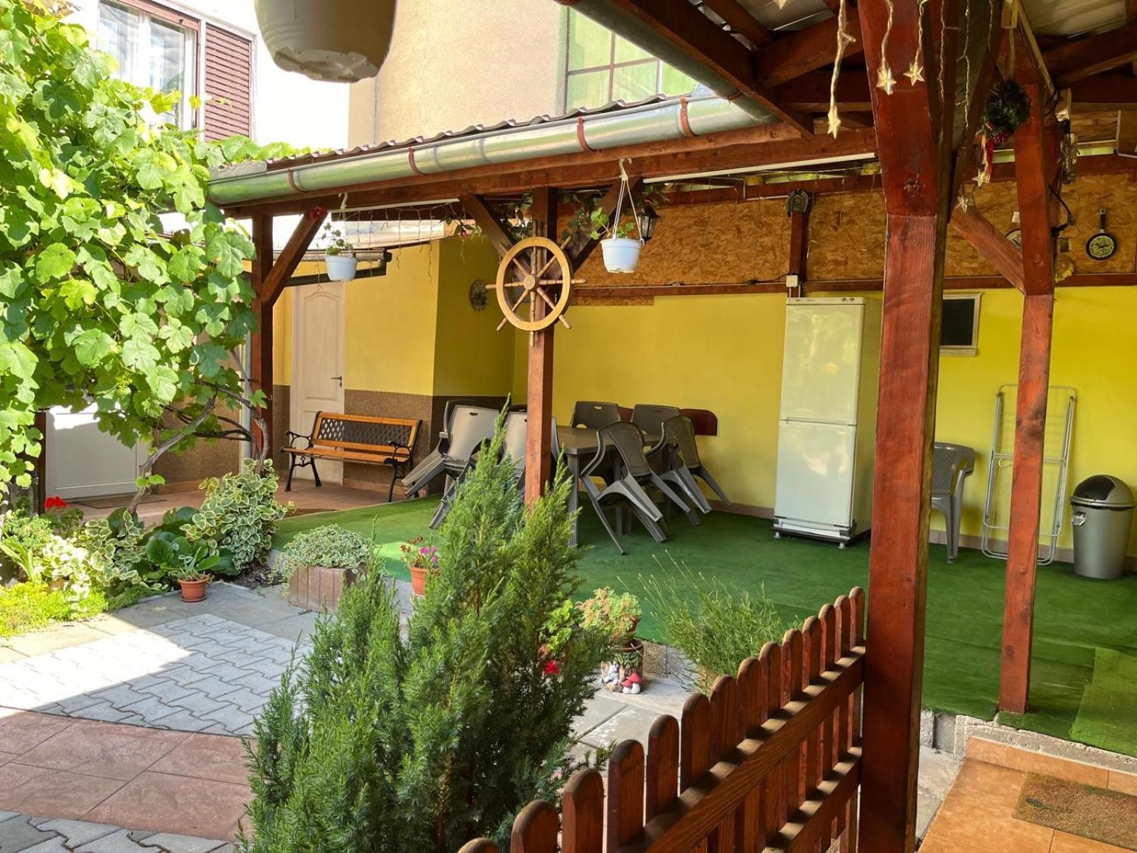 Vila Arjana Orşova Exteriör bild
