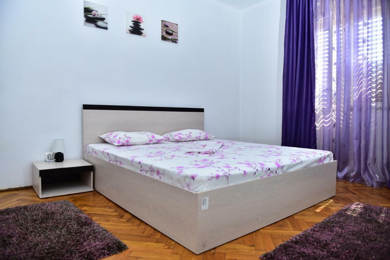 Vila Arjana Orşova Exteriör bild