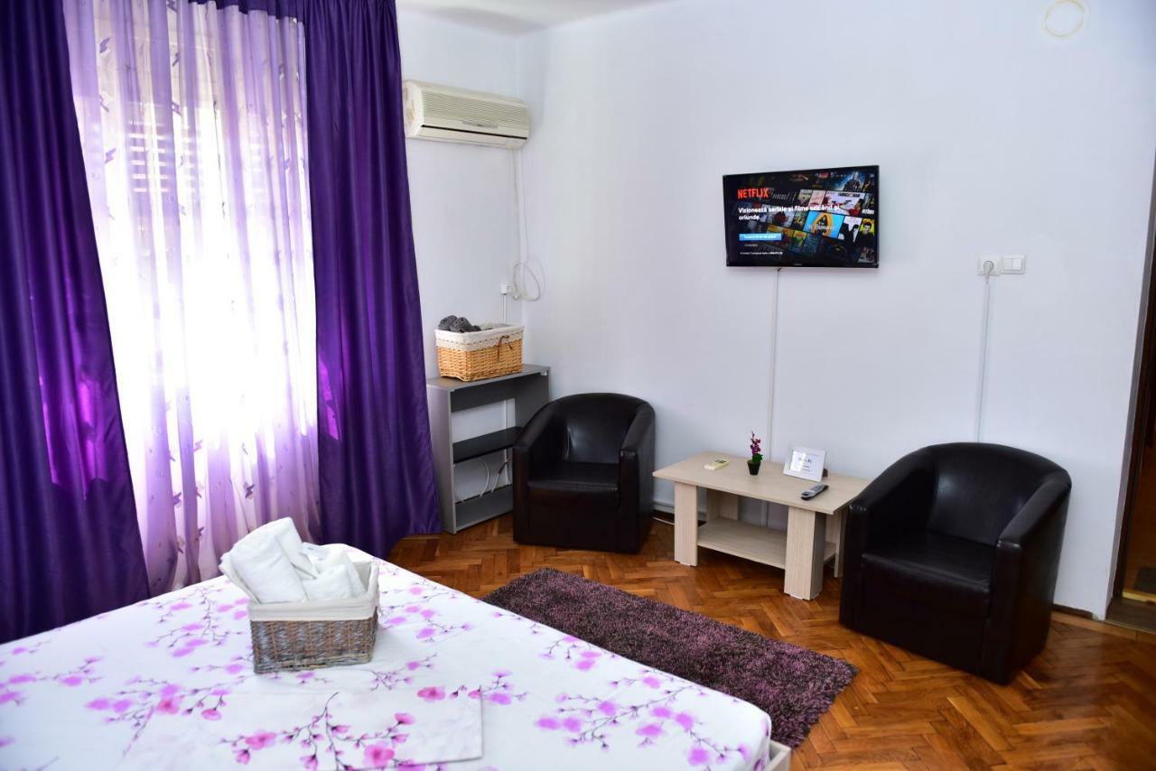 Vila Arjana Orşova Exteriör bild