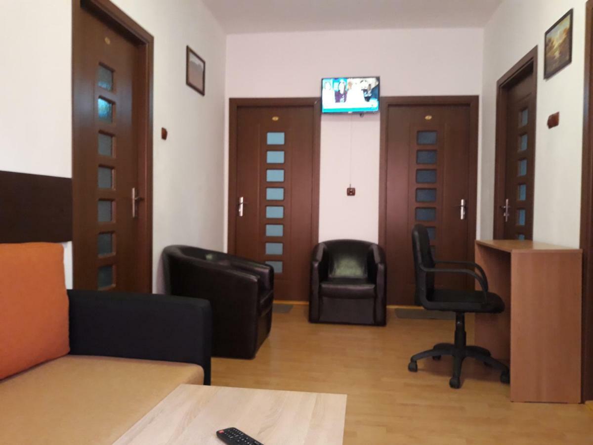Vila Arjana Orşova Exteriör bild